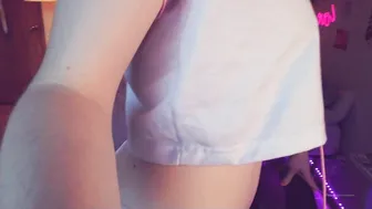 lanabee xo onlyfans incredible bitch shows off her delicious ass.