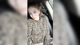 sweetiem onlyfans manyvids gorgeous model tightly stretches both holes.