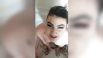 lydia black onlyfans smeared her incredibly hot body with oil