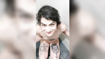 lydia black onlyfans trains holes