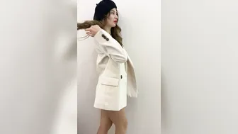 sweetiem onlyfans manyvids luxury mare dancing striptease