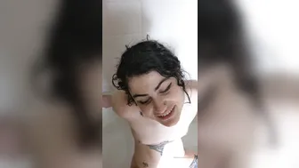 lydia black onlyfans fingering her pussy
