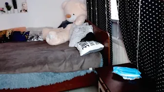 _little_miss chaturbate dude licks shaved cunt girlfriend