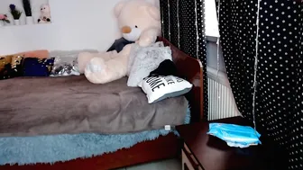 _little_miss chaturbate dude licks shaved cunt girlfriend