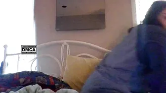 besseeee chaturbate young babe jerks both holes