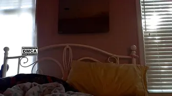 besseeee chaturbate young babe jerks both holes