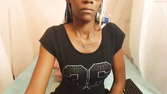 amber_dreams chaturbate big boobed chick jerking off her cunt