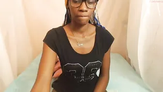 amber_dreams chaturbate big boobed chick jerking off her cunt