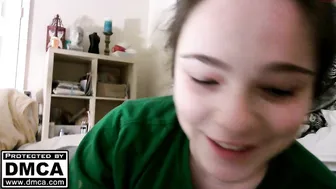 besseeee chaturbate incendiary slut pulls his cap with his fingers