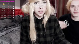 cuckold_couple_ chaturbate crazy doll caresses pussy and tits