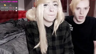 cuckold_couple_ chaturbate crazy doll caresses pussy and tits