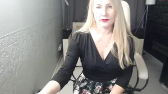 _wandering_angel chaturbate big ass blonde in stockings twisting her ass