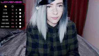 cuckold_couple_ chaturbate a cool lady is dancing a striptease slowly