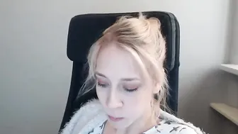 kimidrew chaturbate the bitch paid the courier for the pizza