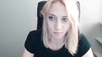 kimidrew chaturbate domestic doll will set you free with light striptease
