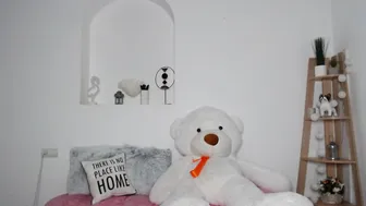 _little_miss chaturbate sexy ladies teasing shaved pussies