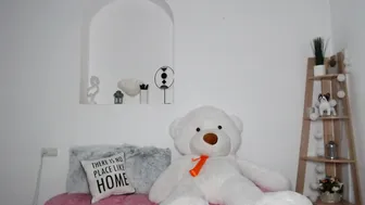 _little_miss chaturbate sexy ladies teasing shaved pussies