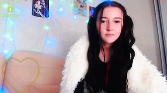 bella__coy chaturbate young beauty fucks phallus