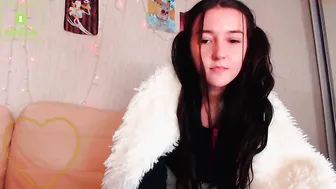 bella__coy chaturbate young beauty fucks phallus