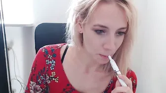 kimidrew chaturbate handjob in front of the camera