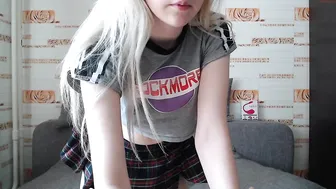 wunvmw chaturbate graceful slut dancing in stockings