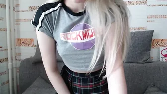 wunvmw chaturbate graceful slut dancing in stockings