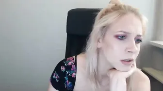 kimidrew chaturbate busty babe masturbates shaved cunt