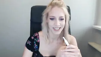 kimidrew chaturbate busty babe masturbates shaved cunt