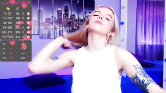 vi_reis chaturbate sexy doll gives her elastic ass