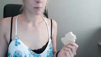 kimidrew chaturbate naughty babe fucks vagina sex toy
