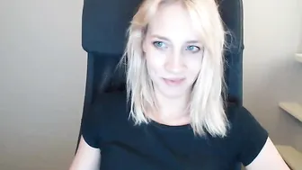 kimidrew chaturbate pretty bitch strips down to her panties