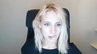 kimidrew chaturbate pretty bitch strips down to her panties