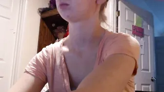 thekitkatkitten chaturbate naughty brunette seduces with big booty