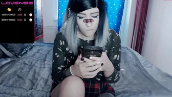 cuckold_couple_ chaturbate awesome brown girl in white stockings tickles her cap delicately