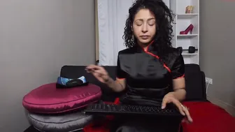 mind_keeper chaturbate hot young lady caresses big tits