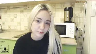 wunvmw chaturbate clockwork whore squeezes cap