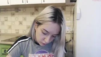 wunvmw chaturbate beautiful slut exposes big tits