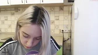 wunvmw chaturbate beautiful slut exposes big tits