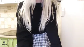 wunvmw chaturbate hot harlot fingering vibrator