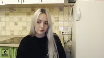 wunvmw chaturbate hot harlot fingering vibrator