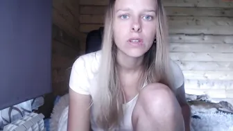 i_want__you_ chaturbate busty chick caresses big nipples