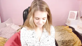 gray_bella chaturbate  private  from the burning brunette with a cool body