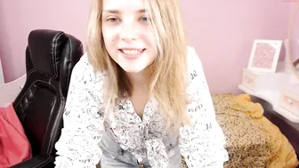 gray_bella chaturbate  private  from the burning brunette with a cool body