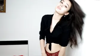 kimi_so chaturbate Black-haired woman