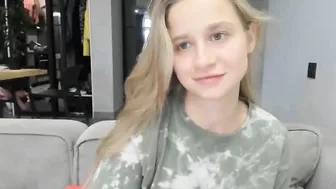 nancydrewxxx chaturbate the obstinate babe works the body with oil