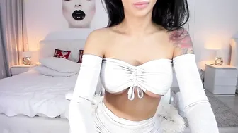 indiansweety onlyfans classy chick strips and caresses her cunt