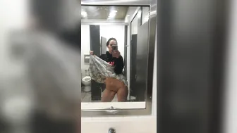 andreinadeluxe onlyfans blonde darling seductively rubs her cunt