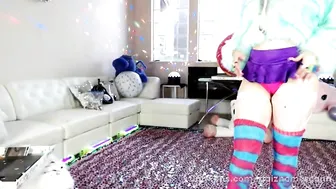 daizha morgann onlyfans charming shows off her tits.