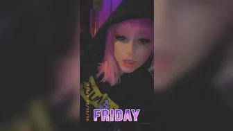 daizha morgann onlyfans busty slut gently wrestles pussy