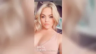 alexis_texas onlyfans front seat thinks